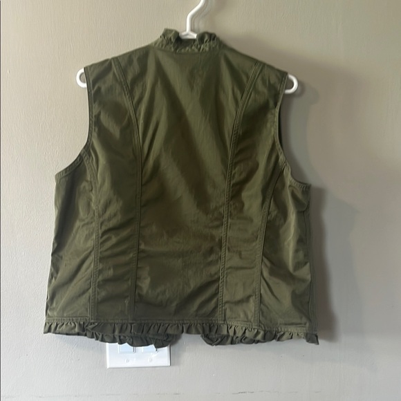 Chico's Olive Green Women's Vest - Picture 4 of 4